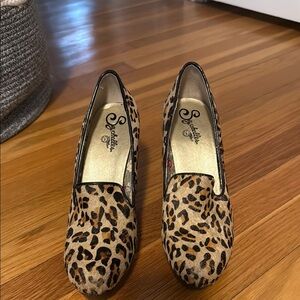 Seychelles 8.5 leopard wedge shoes